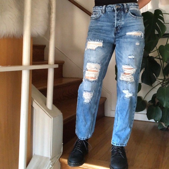 Vici Paige Distressed Boyfriend Jeans 26 - Picture 13 of 13